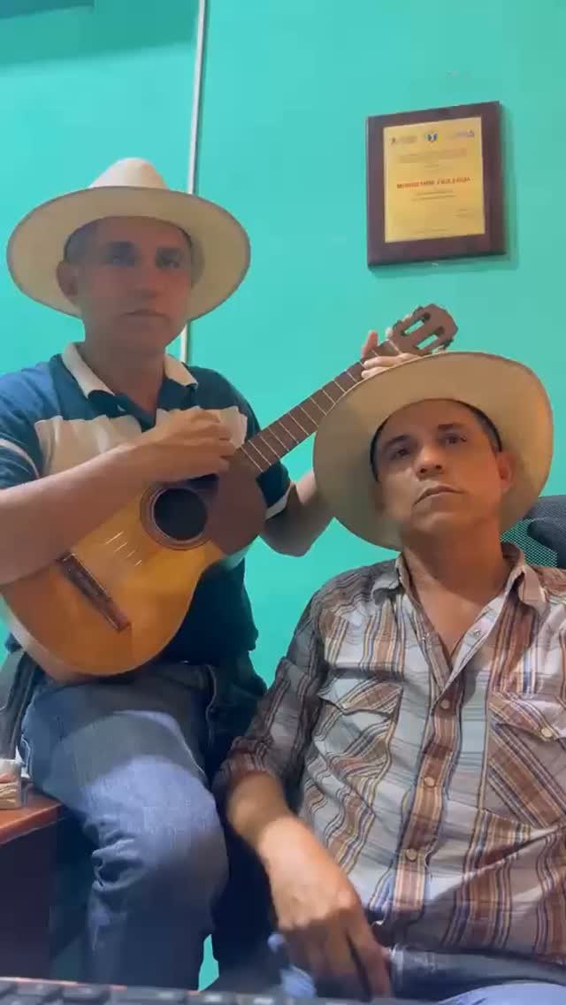 Músicos llaneros con cuatro
